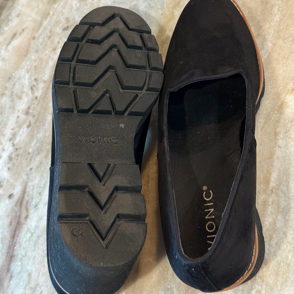 VIONIC Willa Water repellant black wedges- Size 9.5 - Picture 7 of 8